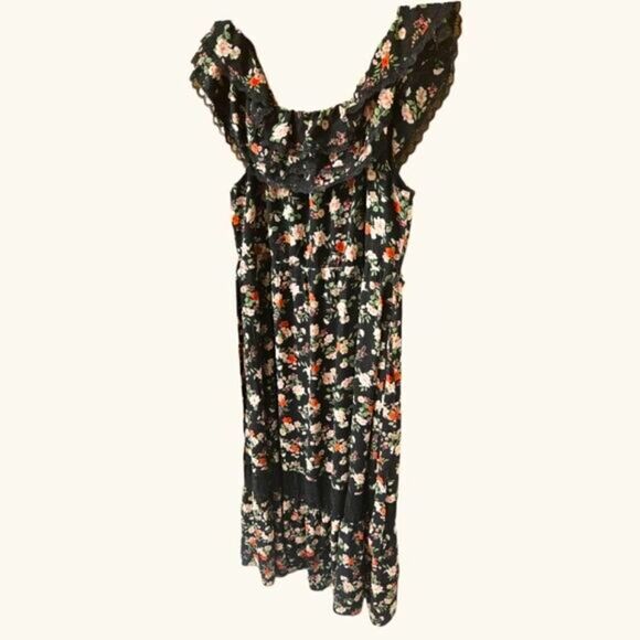 CITY CHIC Plus Size Floral Lace Off Shoulder Maxi dress. 2X-3X - Picture 4 of 16